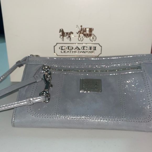 Coach Wristlet - Picture 1 of 4